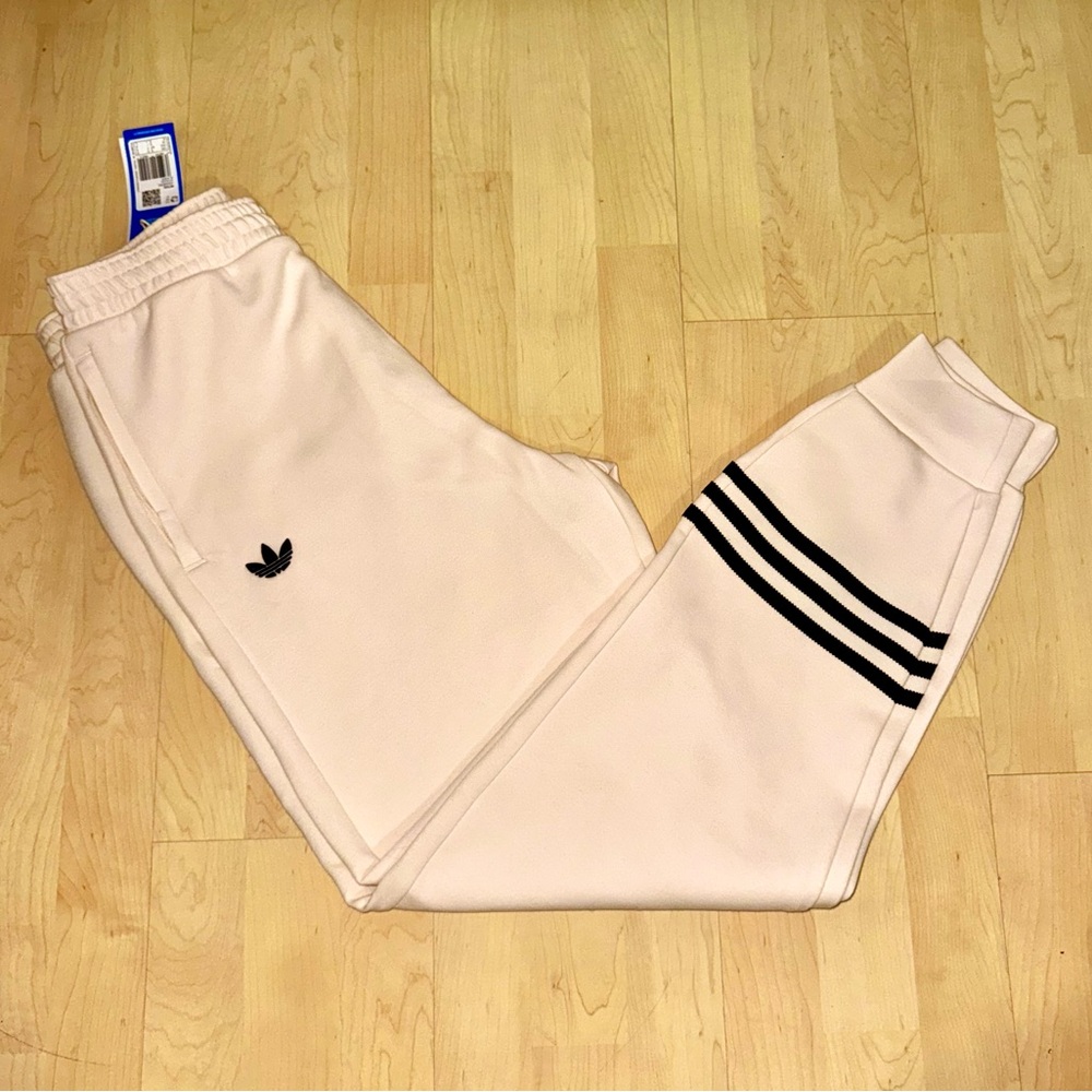NWT ADIDAS - Original Neuclassics Sweat Pants with Classic 3 Stripes - Picture 4 of 6